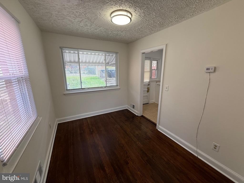 374 Chaplin Street Se - Photo 14