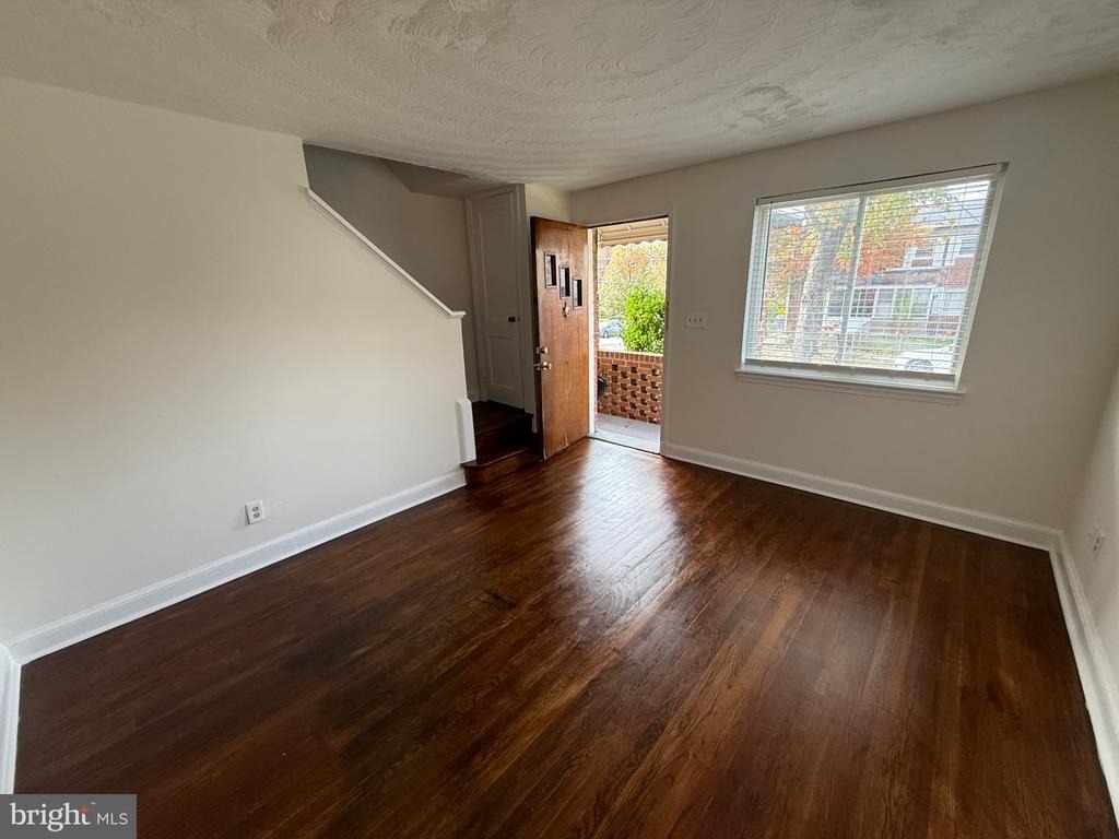 374 Chaplin Street Se - Photo 10