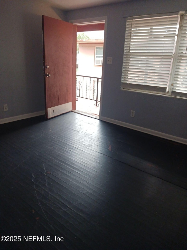 1145 W 25th Street - Photo 1