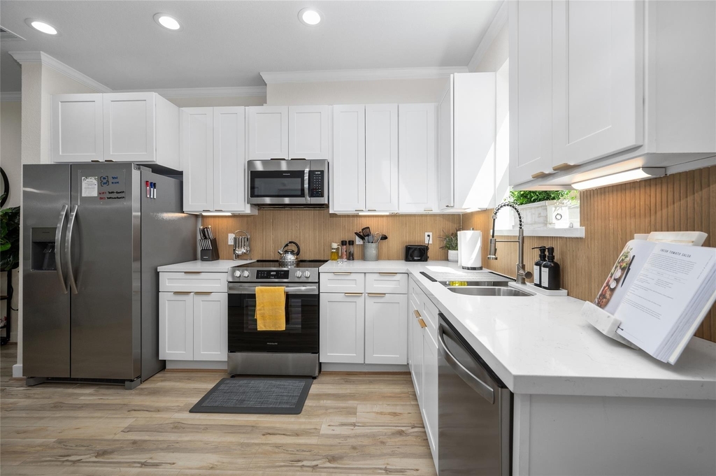 7089 Tierwester Street - Photo 14