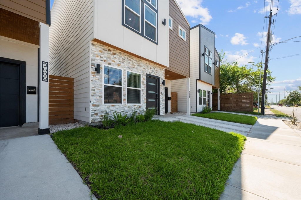 7089 Tierwester Street - Photo 5