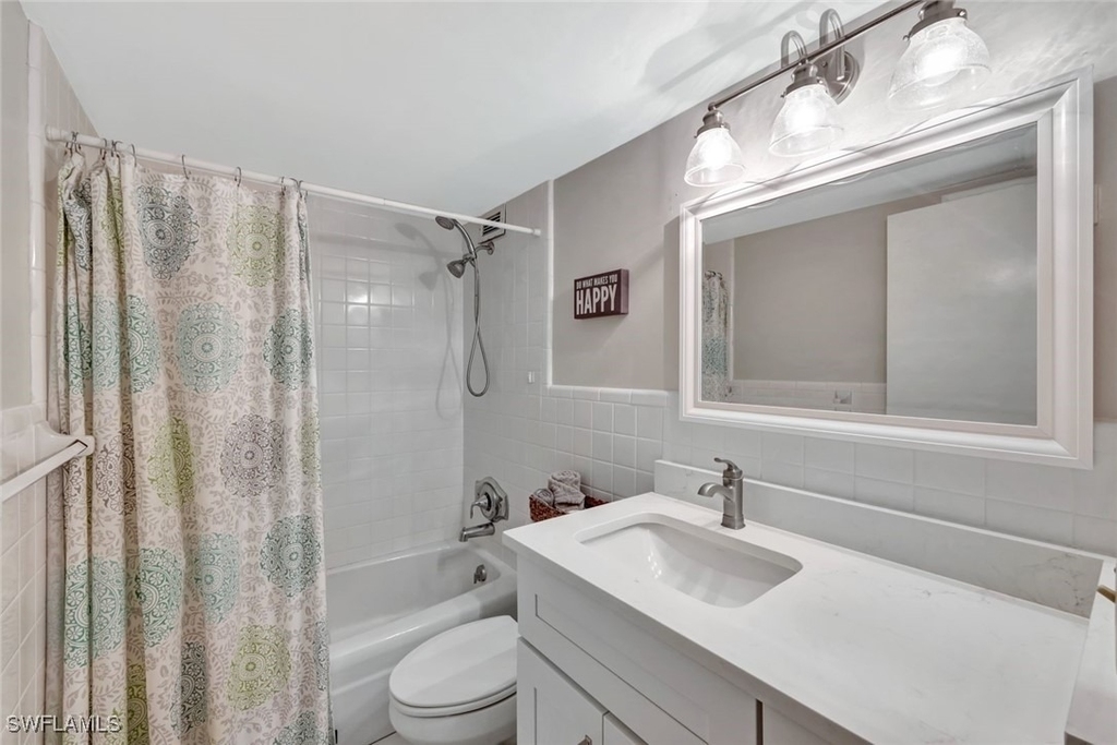 1300 Gulf Shore Boulevard N - Photo 12