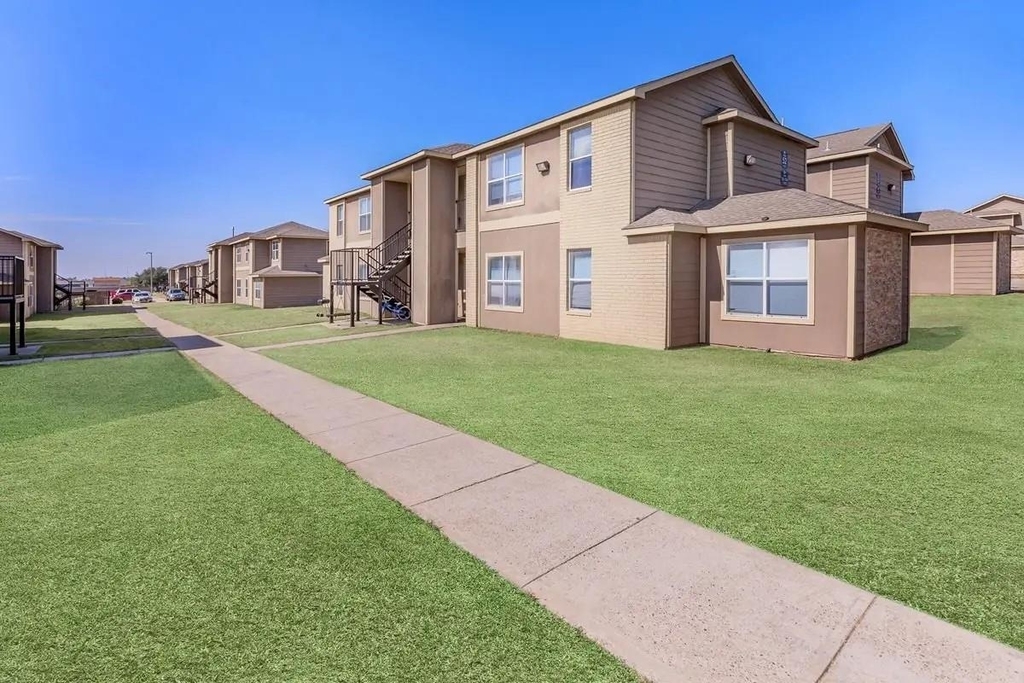 409 Riverhill Loop - Photo 2