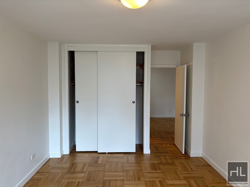 East 79th Street - Photo 2