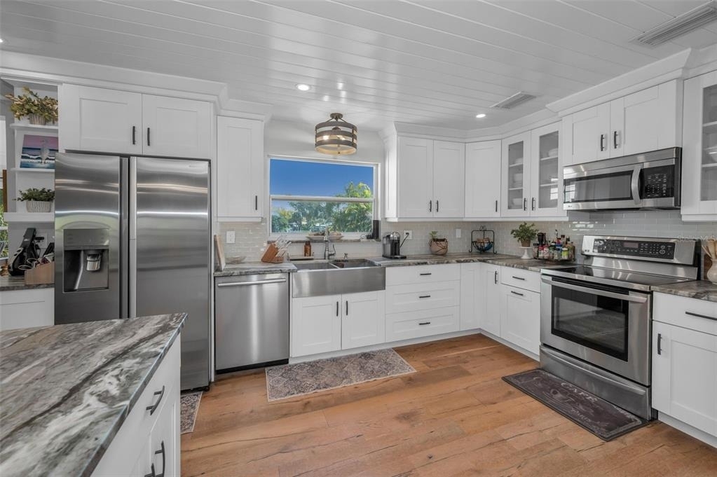 110 Carlyle Circle - Photo 13