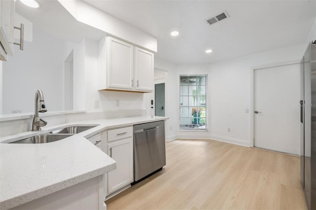 4208 Pine Isle Drive - Photo 5