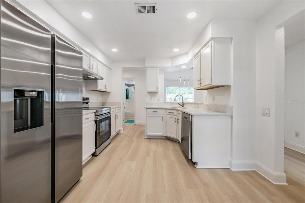 4208 Pine Isle Drive - Photo 2