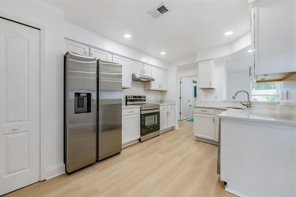 4208 Pine Isle Drive - Photo 3
