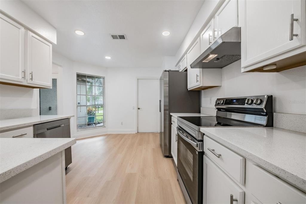 4208 Pine Isle Drive - Photo 4