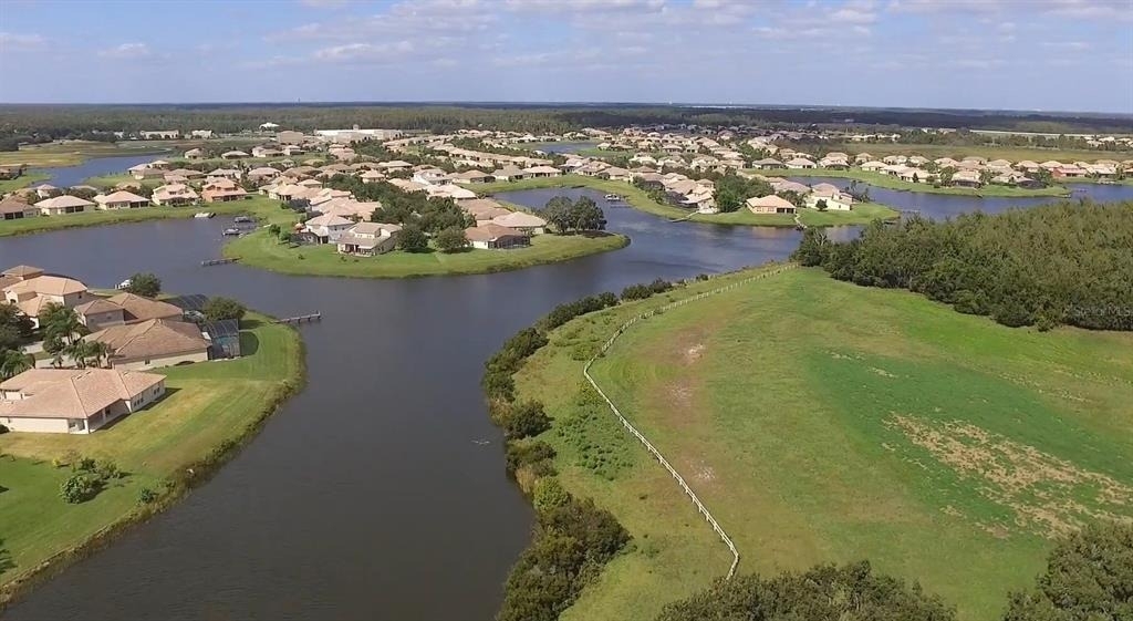 1408 Lanier Point Place - Photo 28