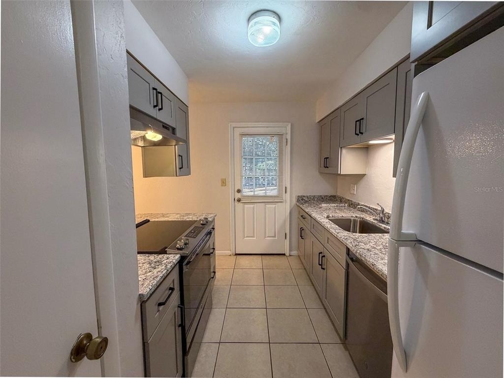3146 Nw 46th Avenue - Photo 6