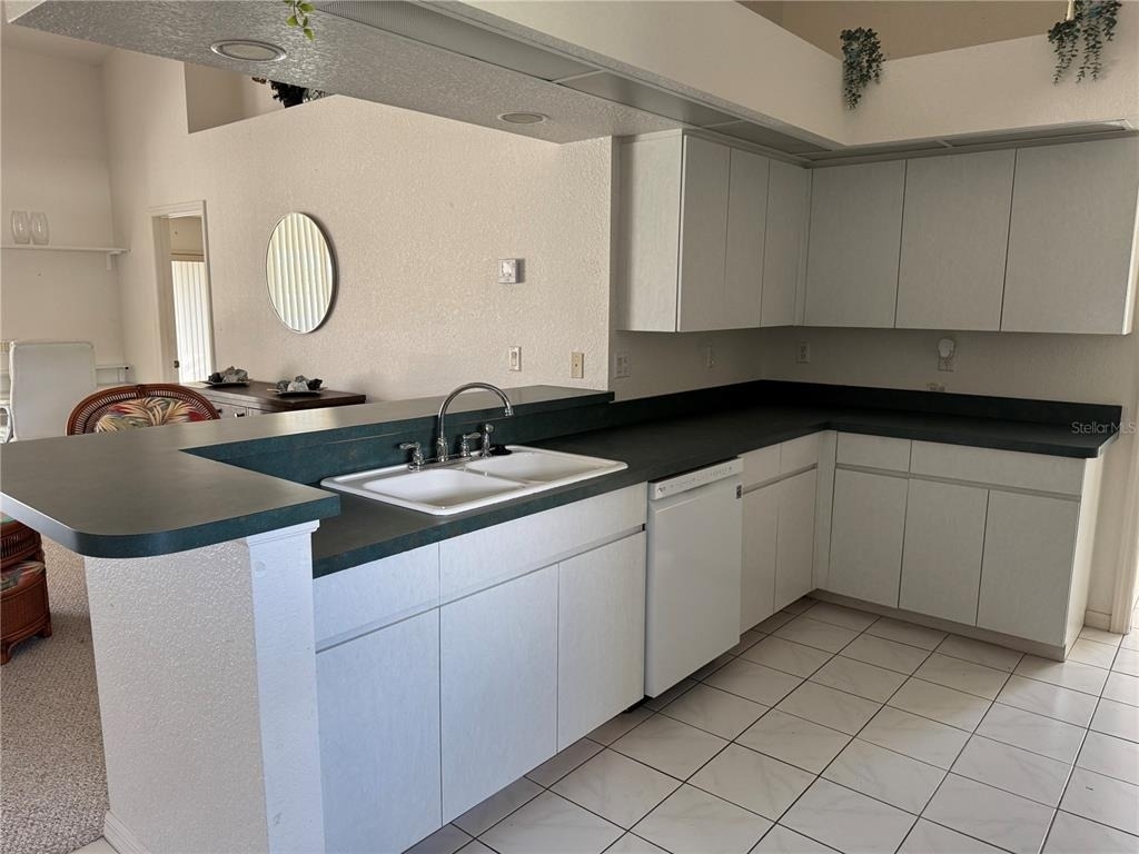 640 Boundary Boulevard - Photo 3
