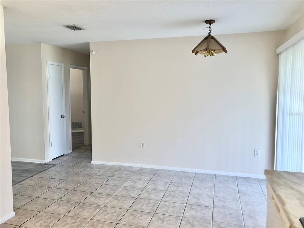 804 67th Avenue Terrace W - Photo 3