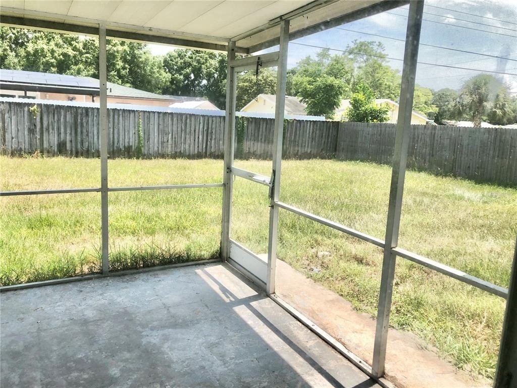 804 67th Avenue Terrace W - Photo 10