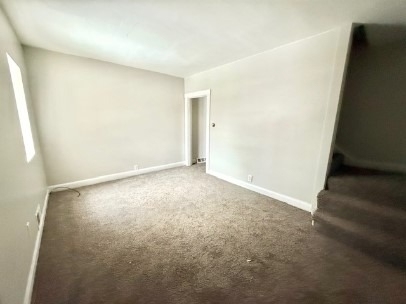 866 Vankirk St - Photo 1