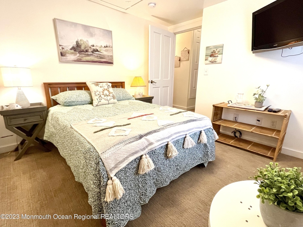 69 Franklin Avenue - Photo 33