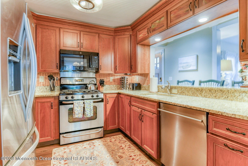 69 Franklin Avenue - Photo 22