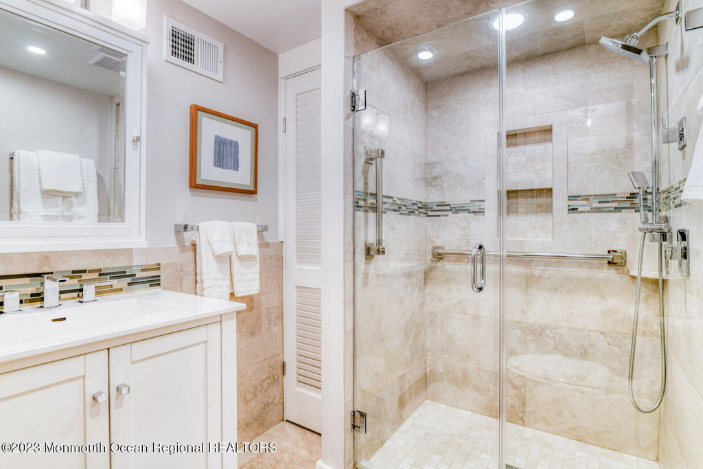 69 Franklin Avenue - Photo 29