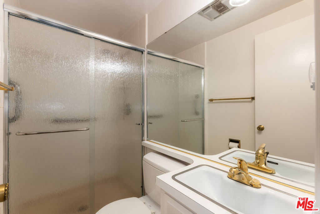 6732 Hillpark Drive - Photo 7