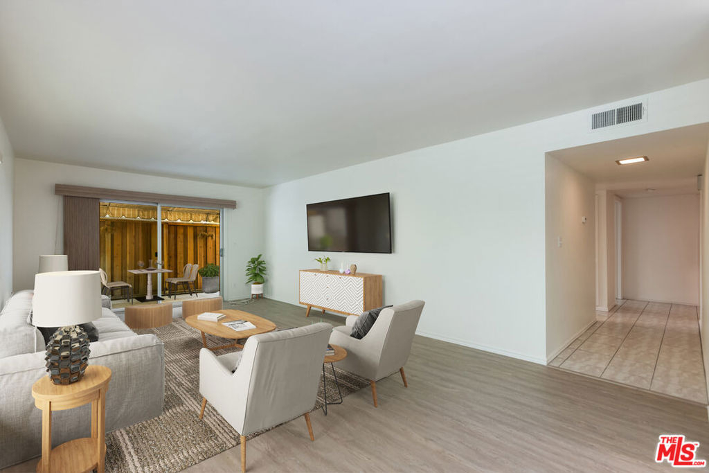6732 Hillpark Drive - Photo 5