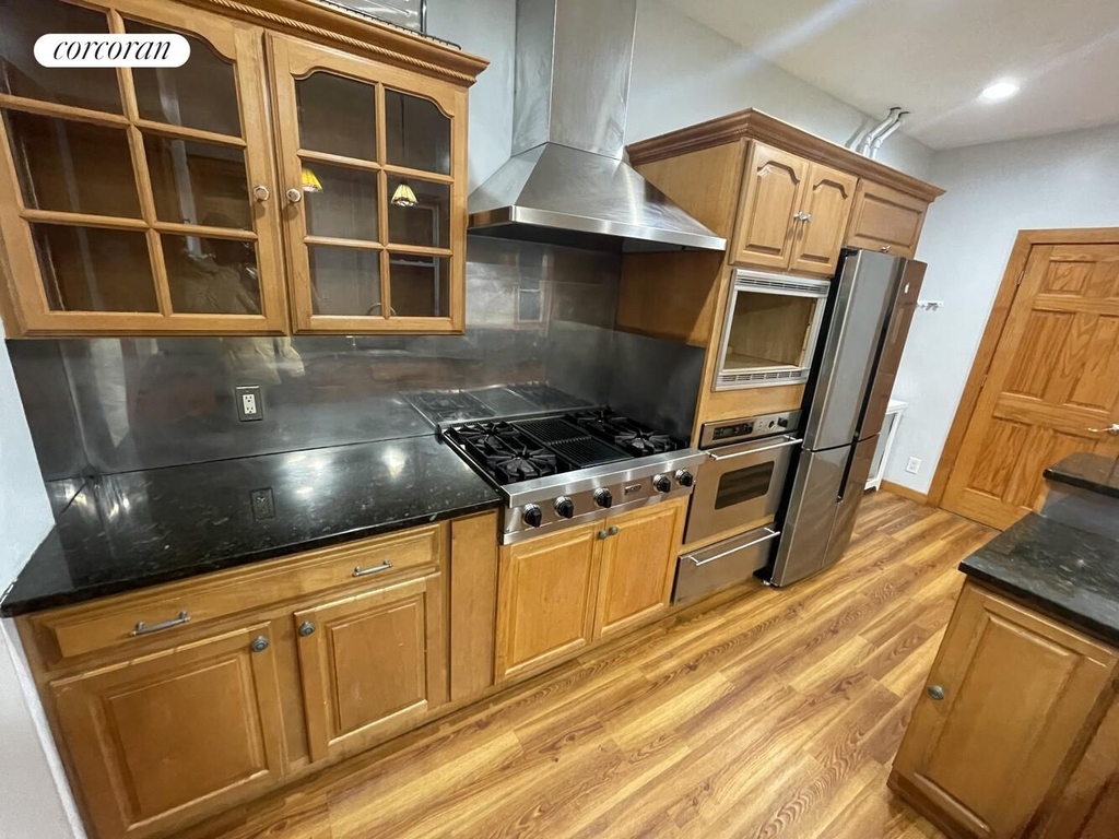 334 Locust Street - Photo 7