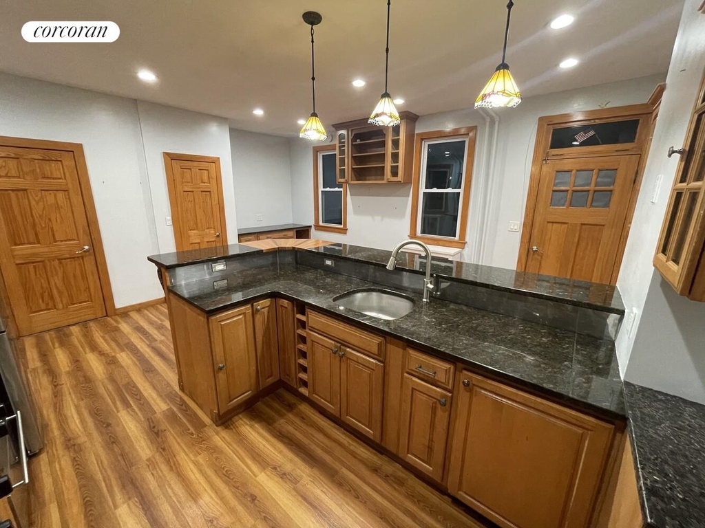 334 Locust Street - Photo 5