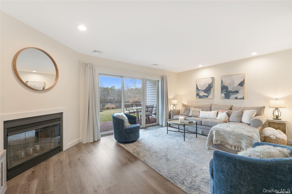 34 Montauk Highway - Photo 6