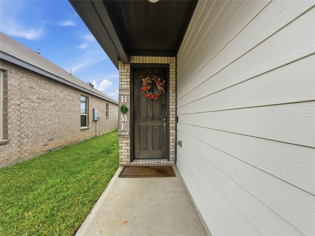 25402 Trinity Oakley Court - Photo 2
