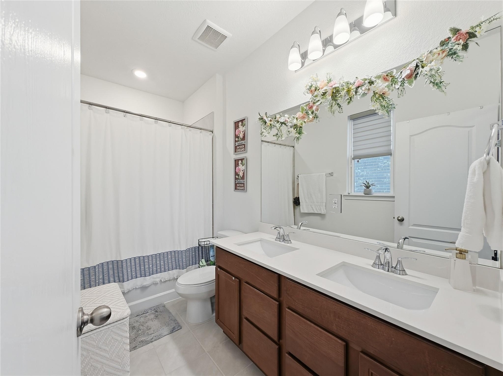 25402 Trinity Oakley Court - Photo 10