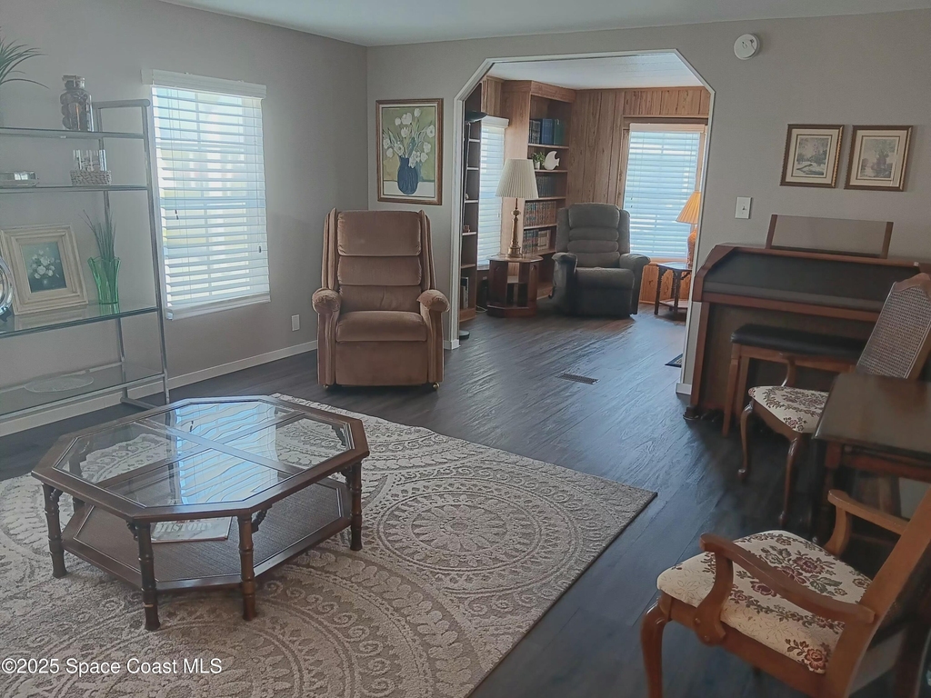 621 Hyacinth Circle E - Photo 9