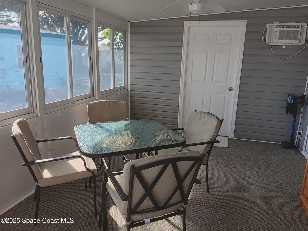 621 Hyacinth Circle E - Photo 20