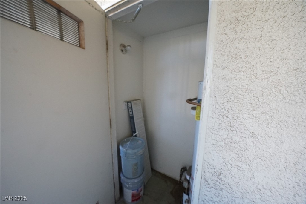 5710 E Tropicana Avenue - Photo 16