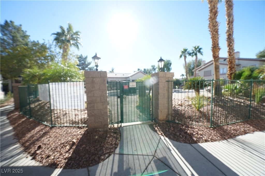 5710 E Tropicana Avenue - Photo 17
