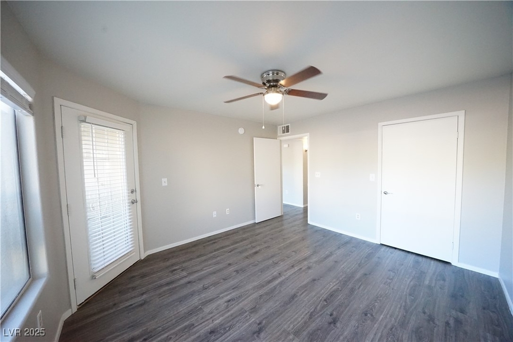 5710 E Tropicana Avenue - Photo 10