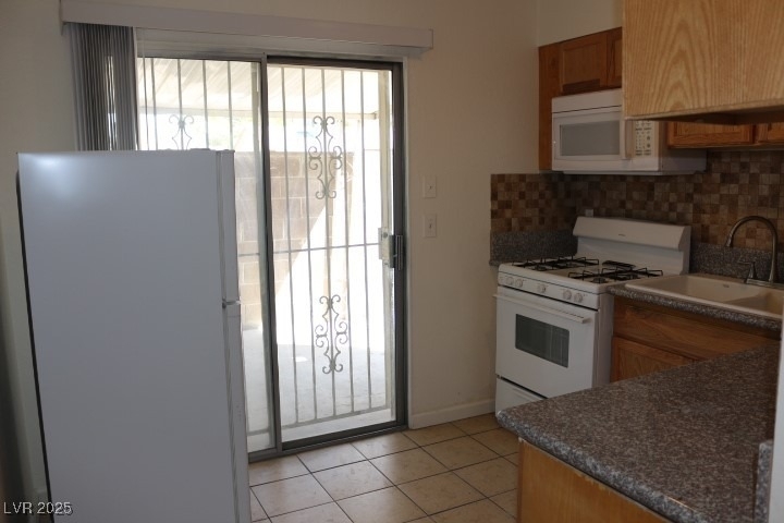 3955 Visby Lane - Photo 4