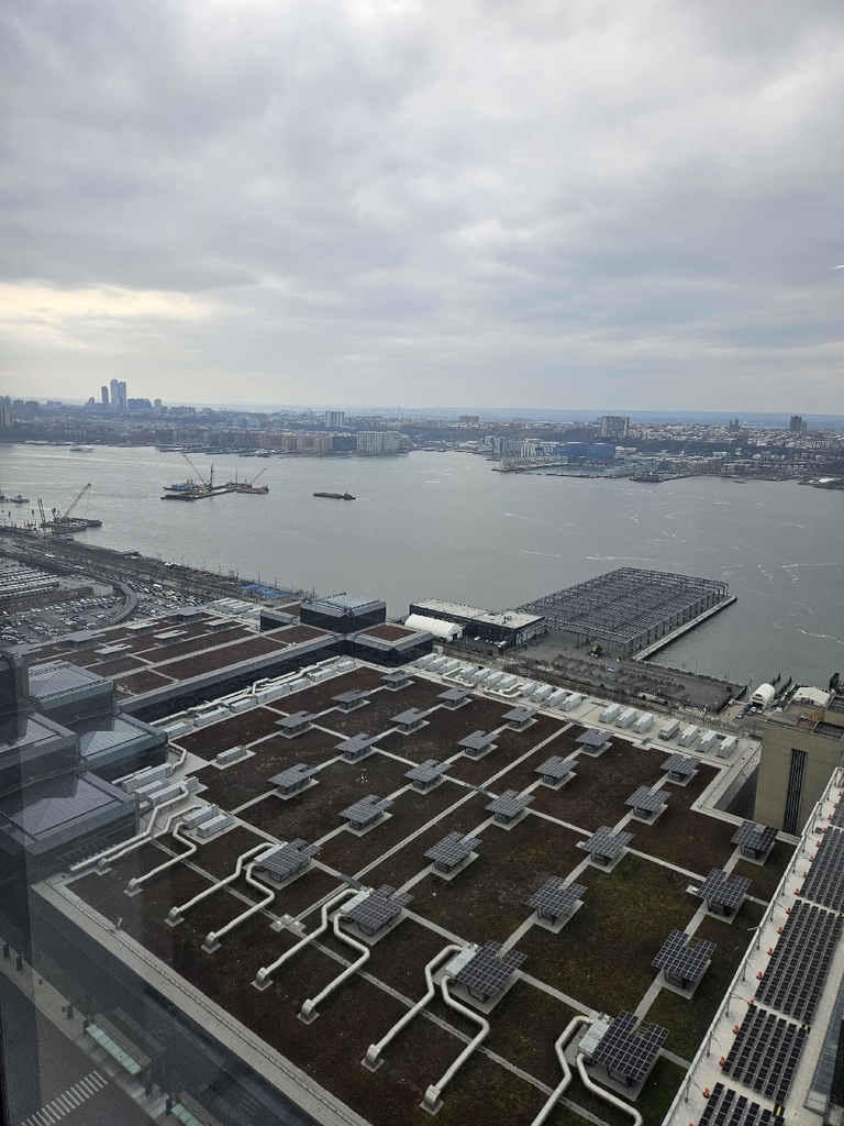 555 West 38th Street - Photo 8