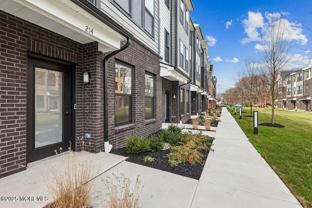 214 Jessie Place - Photo 1
