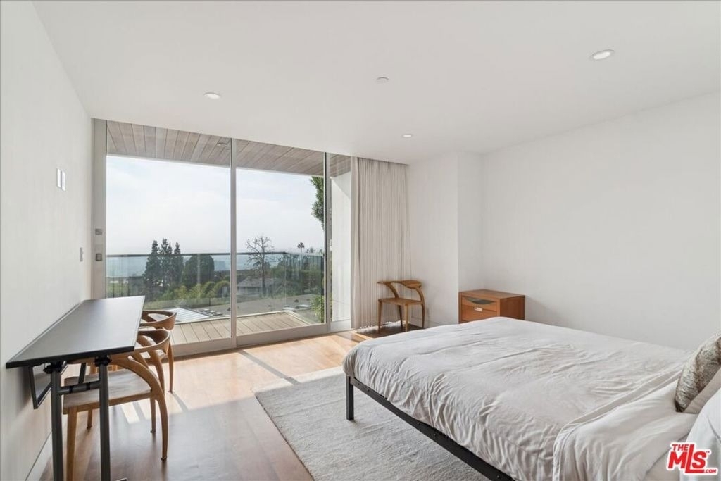 1232 Sunset Plaza Drive - Photo 42