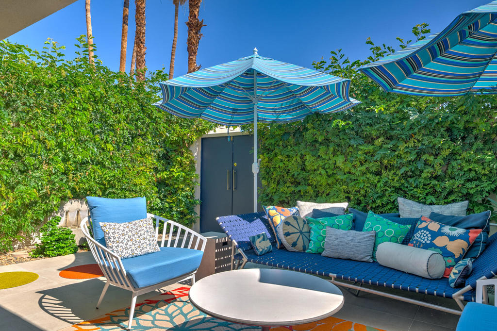 320 Desert Lakes Drive - Photo 27