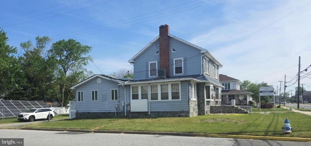 101 N Broadway - Photo 1