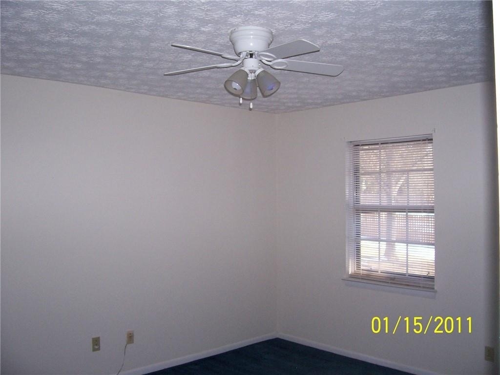 1235 Riverside Drive - Photo 11