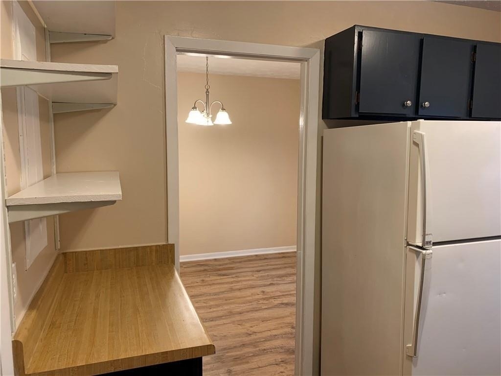 1235 Riverside Drive - Photo 6