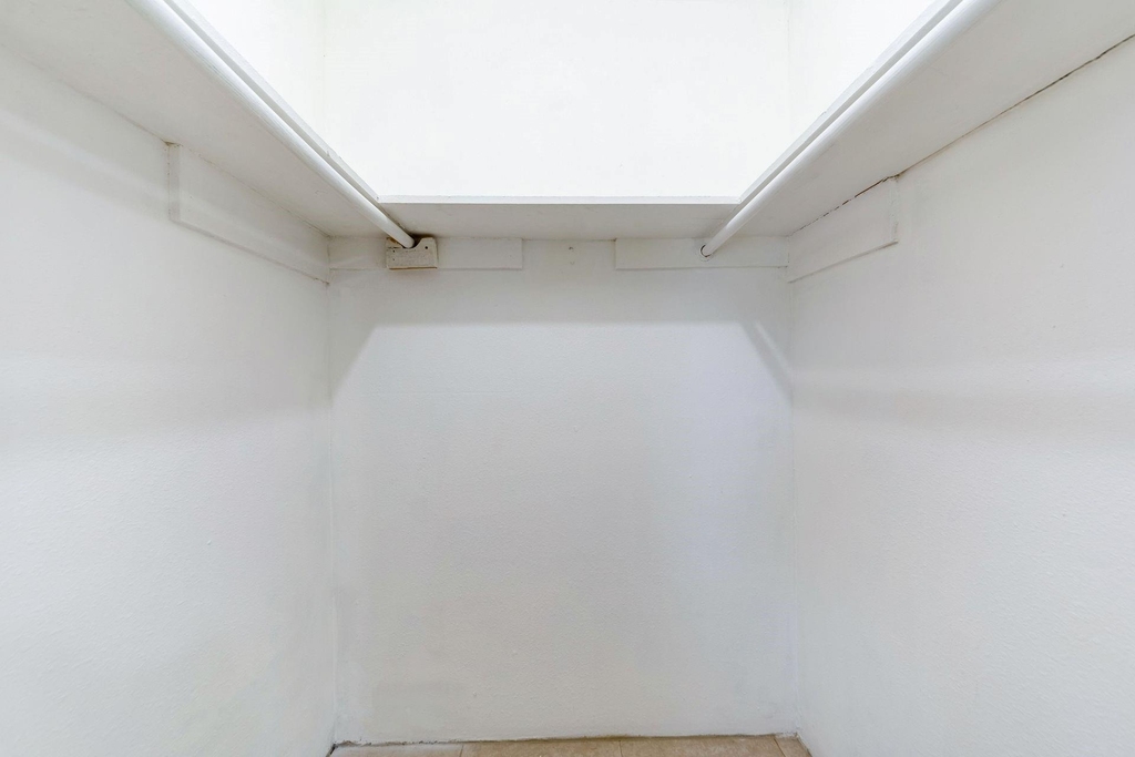 1800 N Wayside Street - Photo 6