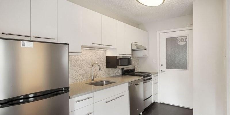 2037 Walnut St - Photo 6