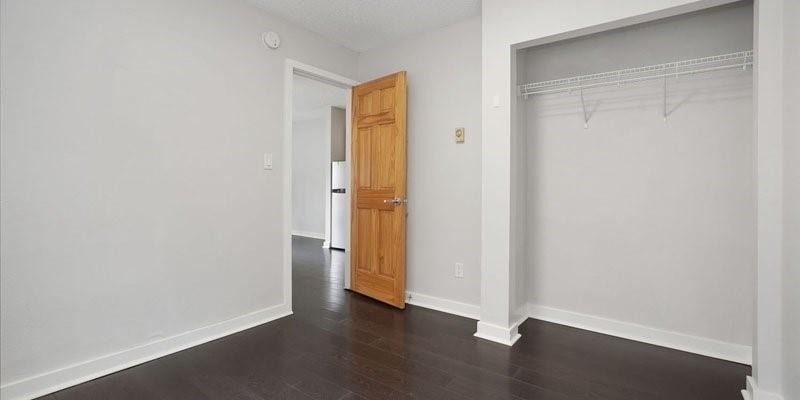 2037 Walnut St - Photo 10