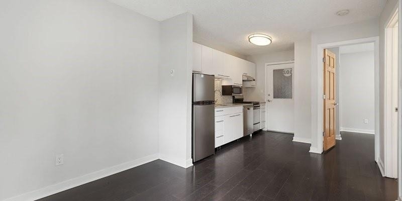 2037 Walnut St - Photo 7
