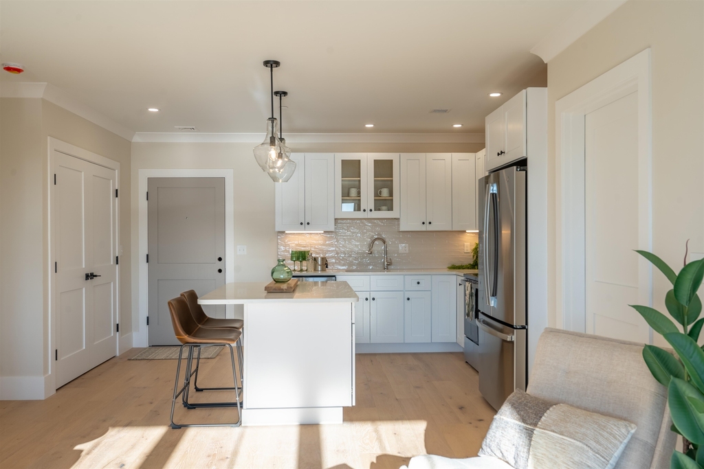 815 Lafayette - Photo 13