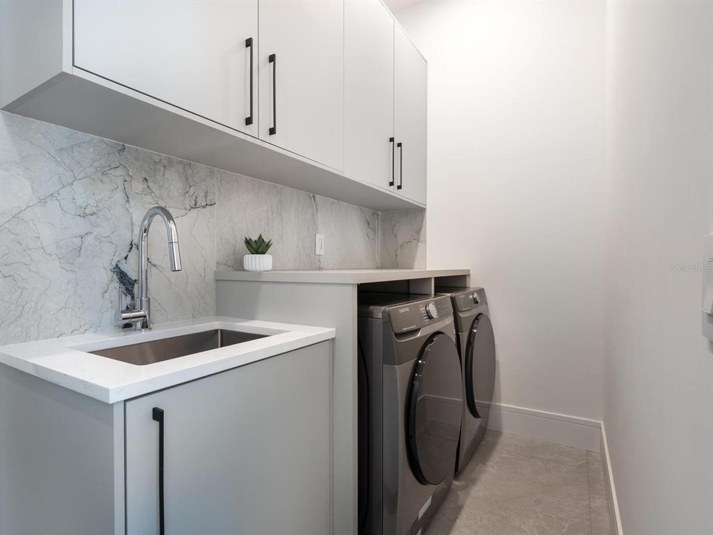 2467 Hyde Park Street - Photo 27