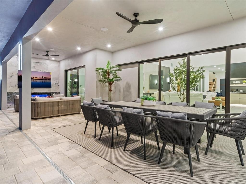 2467 Hyde Park Street - Photo 36