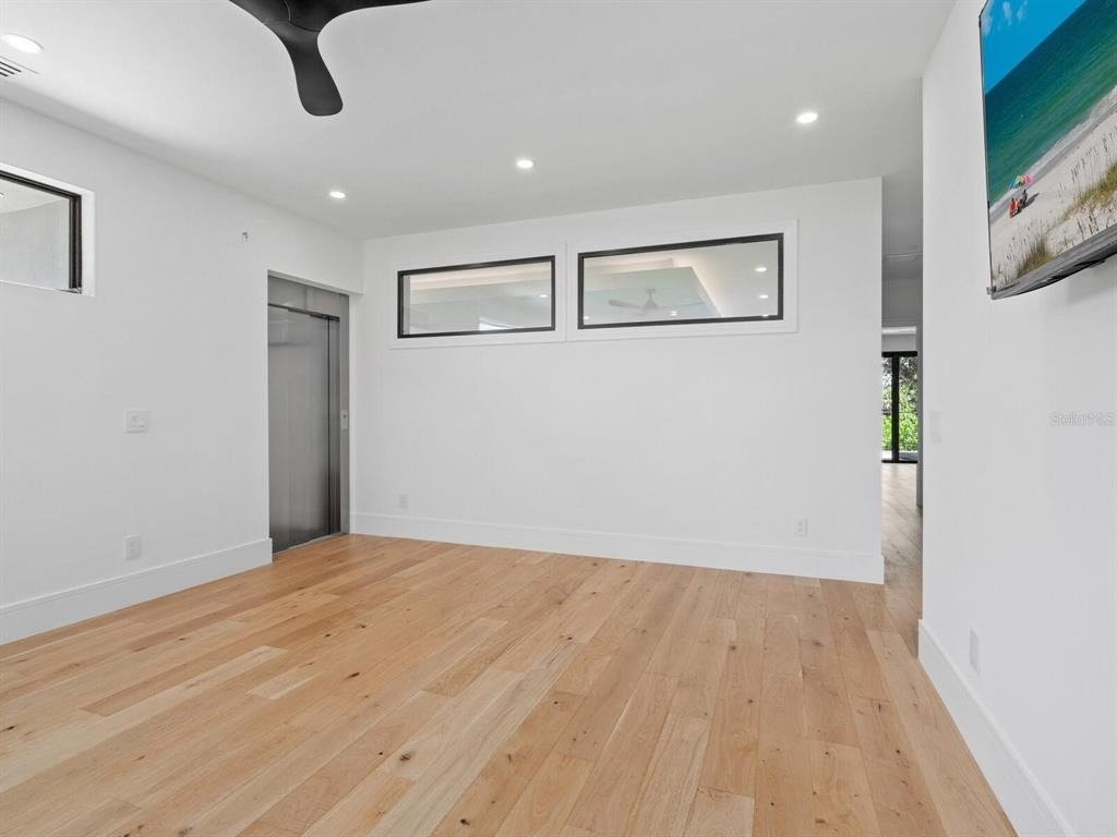 2467 Hyde Park Street - Photo 18